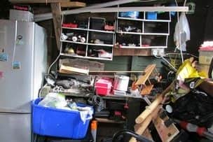 clutter-junk-home-406