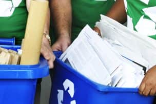 Environmentalists recycling for world environment day